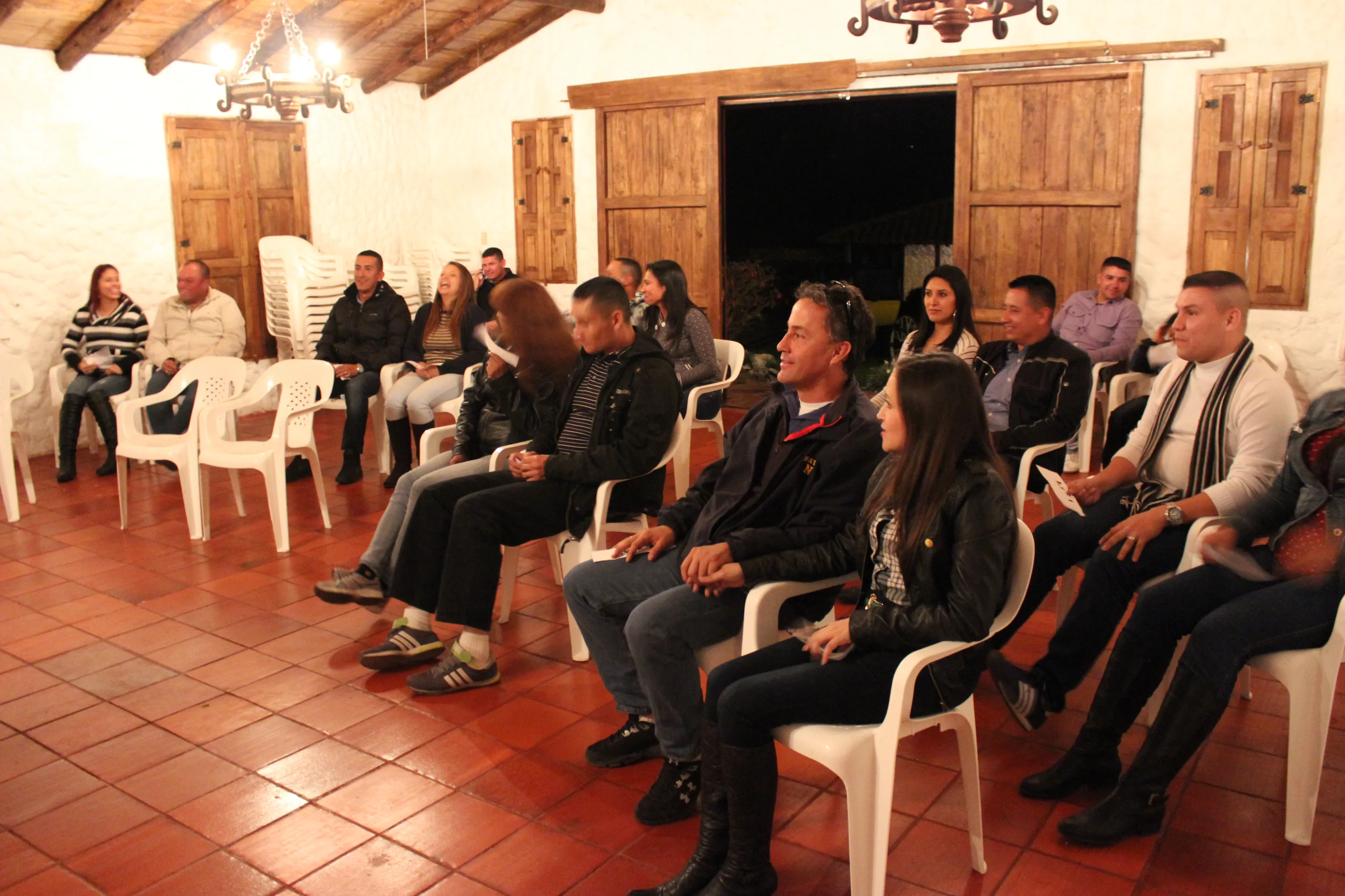 Participantes de La Resolución en sesión guiada